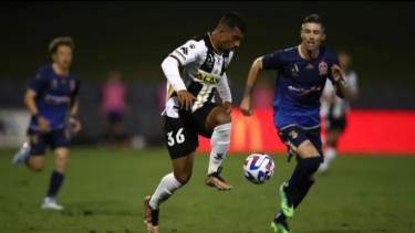 Kabar Baik Bagi Pemain Muslim, Liga Australia Beri Jeda Buka Puasa di Tengah Pertandingan