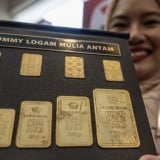 Harga Emas Antam Hari Ini 25 Februari 2026 Anjlok Rp45.000, Turun ke Angka Rp3.023.000 per Gram