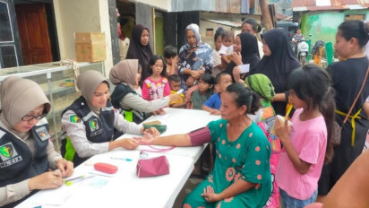 Tim Medis Periksa Kesehatan Warga Terdampak Banjir di KendarI
