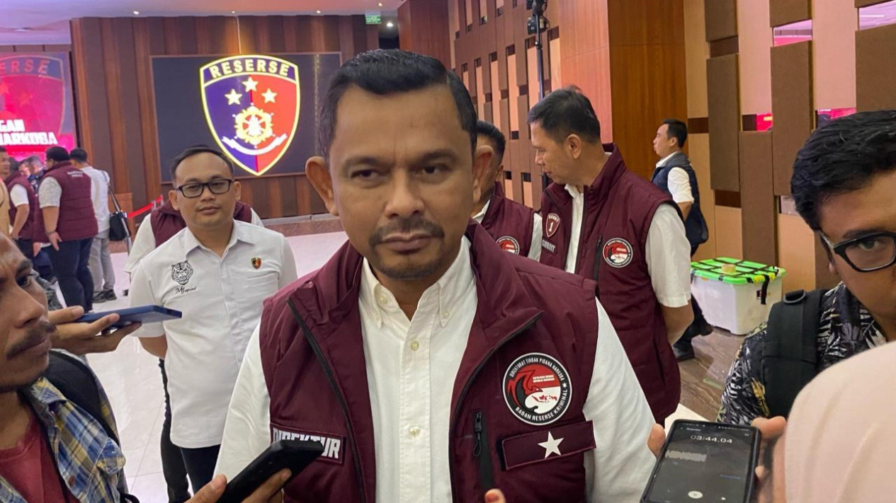 Sosok Wanita L Kaki Tangan Gembong Narkoba Fredy Pratama Terungkap, Polisi: Tokoh Intelektual Baru Masih Buron
            - galeri foto