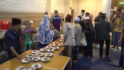 Masjid Ash-Shobirin Rangkul Ojol dan Musafir Memakmurkan Kegiatan Ramadhan, Siapkan 300 Porsi untuk Bukber