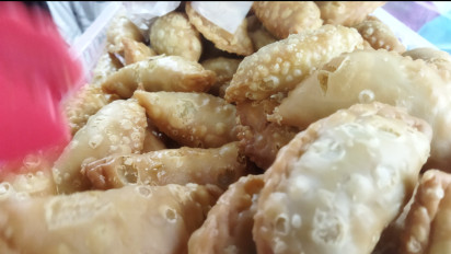 Berburu Hidangan Buka Puasa Khas Makassar di Pasar Ramadhan Mappanyukki