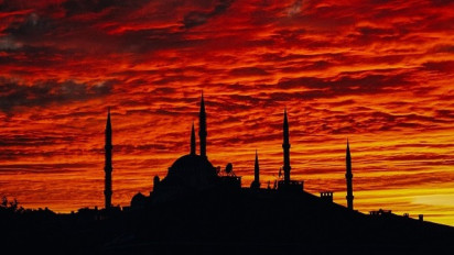 Malaikat Berkumpul saat Subuh dan Ashar, Ini Hadisnya