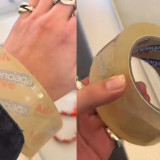 Viral! Gelang Lakban Balenciaga, Ternyata Harganya Sangat Bombastis 