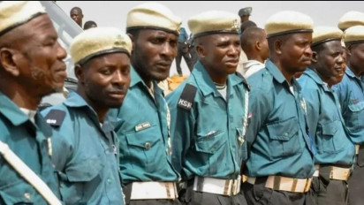 Polisi Tangkap Belasan Orang Muslim yang Makan Siang Selama Ramadhan, Diminta Janji Berpuasa