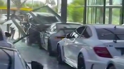 Kerugian Xpander Tabrak Porsche di PIK 2 Capai Rp5,7 Miliar, Pengemudi Siap Ganti Rugi