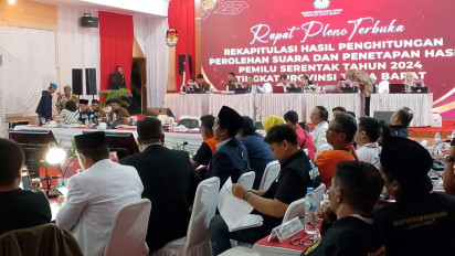 Kebanyakan Skorsing, Hasil Rekapitulasi Pemilu Tingkat Provinsi Jabar Kembali Tertunda