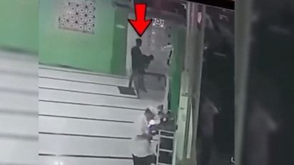 Pura-Pura Wudhu, Pria Curi Ponsel Jemaah Masjid di Makassar