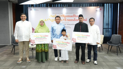 Safari Ramadan 1445 H TelkomGroup: Tinjau Kesiapan Infrastruktur Layanan Telekomunikasi dan Salurkan Bantuan CSR