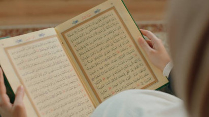 Bacaan Al-Qur'an Surat Yunus Ayat 101-105 Lengkap Tulisan Arab, Latin, dan Artinya