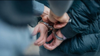 Polisi berhasil Bekuk Ojol Kurir 10.000 Butir Ekstasi, Ngaku Dikendalikan dari Thailand