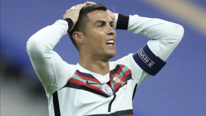 Portugal Vs Swedia, Roberto Martinez Coret Cristiano Ronaldo