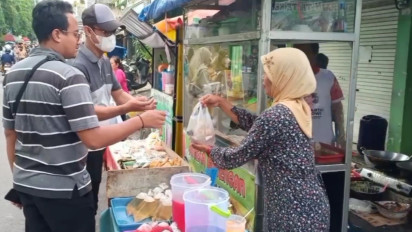 Gurihnya Bubur Masin, Masakan Khas Gresik Jadi Buruan Warga saat Bulan Ramadhan