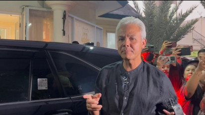 Jelang Pengumuman KPU, Ganjar dan Mahfud Bukber Bareng Relawan