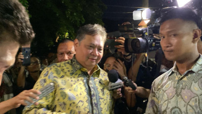 Disinggung Jatah Menteri di Kabinet Prabowo-Gibran, Airlangga: Belum Resmi Jadi Tunggu Saja