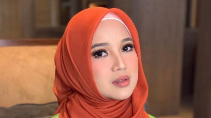 Pelajari Banyak Agama, Kisah Mualaf Chacha Frederica Akhirnya Putuskan Berlabuh ke Islam hingga Mantap Berhijab