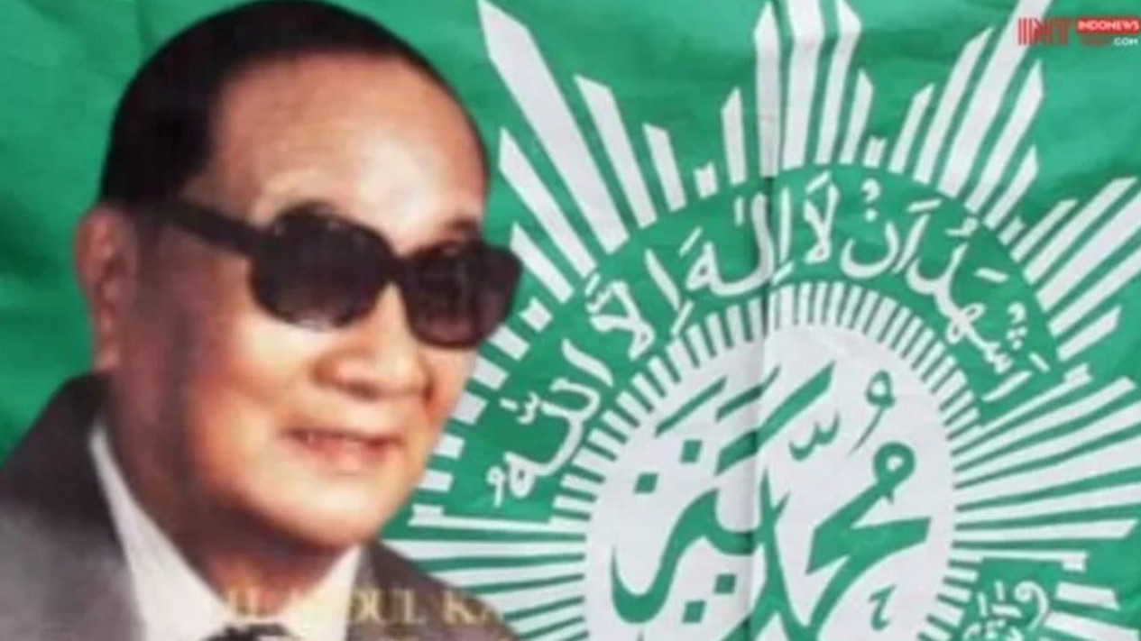 Keturunan Tionghoa Diajarkan Kristen, Begini Kisah Mualaf Oei Tjeng Hien hingga  Jadi Sahabat Bung Karno Pembela Agama dan Negara
            - galeri foto