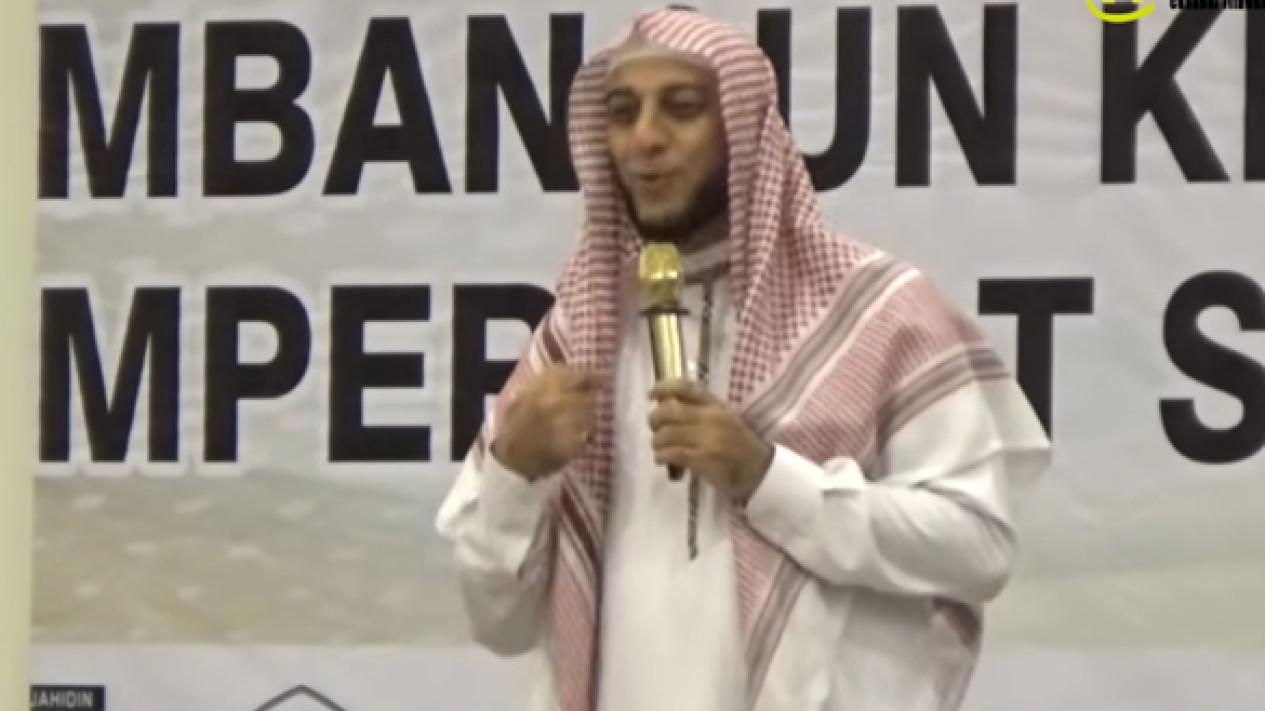 Habis Sahur Masih Gelap dan Sepi tapi Tolong Pintu dan Jendela Rumah Jangan Ditutup, Kata Syekh Ali Jaber
            - galeri foto