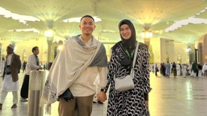 Kisah Perjalanan Mualaf Stevie Agnecya Makin Tenang Karena Allah hingga Cium Hajar Aswad