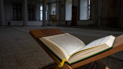 Bacaan Al-Qur'an Surat Hud Ayat 26-30 Lengkap Tulisan Arab, Latin, dan Artinya