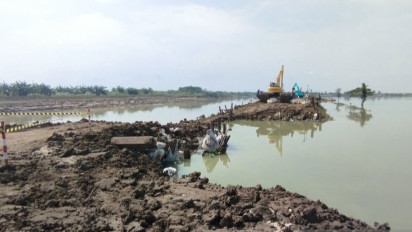 Tanggul Kiri Sungai Wulan di Kabupaten Demak yang Jebol Berhasil Ditutup