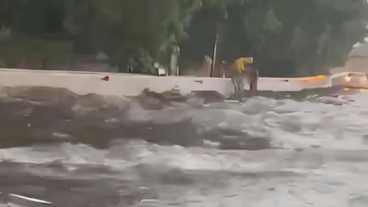 Intensitas Hujan Tinggi, Tol Menuju Pintu Masuk Bandara Soekarno-Hatta Terendam Banjir
