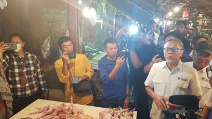 Cek Bahan Pokok di Pasar Tambun Bekasi, Mendag: Lebaran Semua Bisa Bahagia