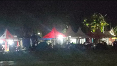 Takut Gempa Susulan Datang Lagi, Warga Bawean Ngungsi ke Lapangan dan Area Persawahan