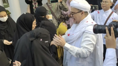 Habib Rizieq Menikah Lagi, Siapa Calon Istrinya?