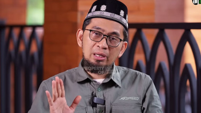 Kapan Makmum Baca Al Fatihah, Bareng Imam atau Setelahnya? Kata Ustaz Adi Hidayat yang Benar saat....
