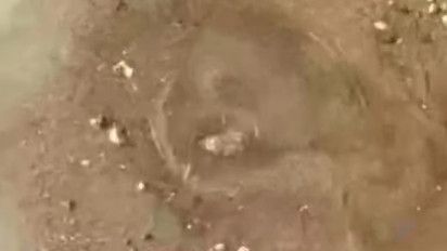 Geger, Semburan Air Panas Bercampur Lumpur Muncul Pasca Gempa di Pulau Bawean Gresik