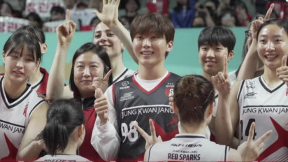 Boo Seungkwan Tepati Janjinya Tonton Langsung Red Sparks, Ajak DK Dukung Megawati Hangestri Cs