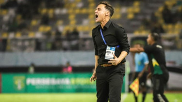 Tekad Pelatih Paul Munster dalam Derby Panas Persebaya vs Arema FC