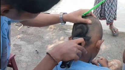 Prabowo-Gibran Menang Pilpres, Relawan Milenial di Bangkalan Cukur Gundul dan Sembelih Sapi