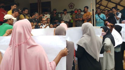 Tolak Pengungsi Rohingya, Puluhan Warga Demo Kantor PMI Aceh Barat