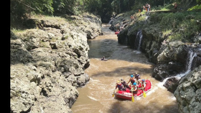 Tim SAR Temukan Jasad Kurt Cobain Hanyut di Sungai Brantas Malang