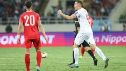 Kala Yel-yel 'Troussier Out' Menggema di Stadion My Dinh Usai Vietnam Dibabat Habis Timnas Indonesia