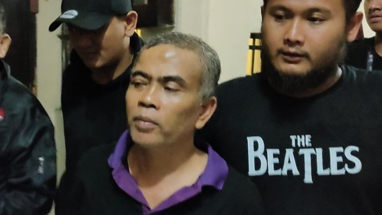 7 Orang Tersangka Jebol Terali Besi Kamar Mandi Ruang Tahanan PN Cianjur, 1 Orang Ditangkap Lagi, 6 Orang Masih Buron
            - galeri foto