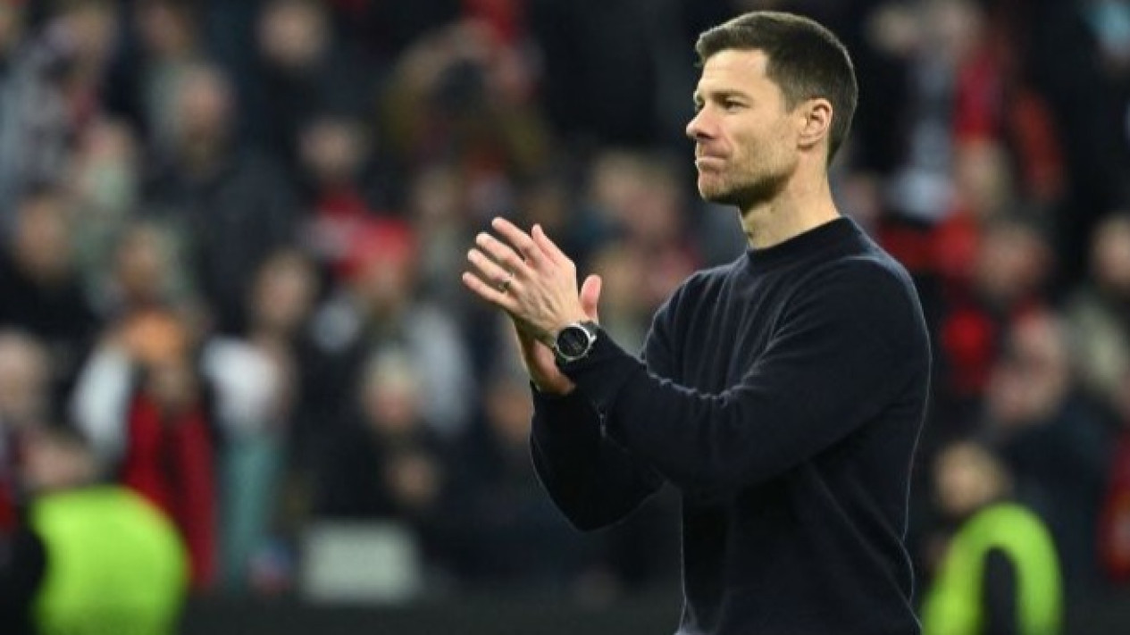 Legenda Bayern Munchen Beri Saran kepada Xabi Alonso soal Masa Depannya, Takut Disalip Liverpool?
            - galeri foto