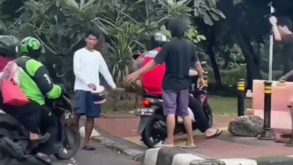 Heboh Ada Pungli Sekelompok Pemuda di Trotoar Depan Gedung DPR RI, Ini Kata Heru Budi