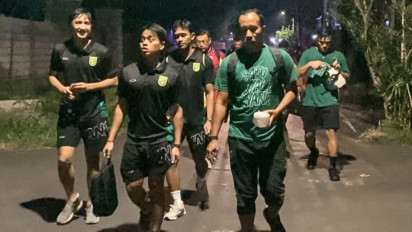 Unik, Pemain Persebaya dan Ofisial Tuntaskan Nazar Ini setelah Kalahkan