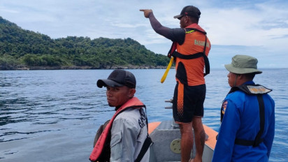 Bakamla RI Bersama Tim SAR Gabungan Cari ABK Kapal Terjatuh di Kei Besar