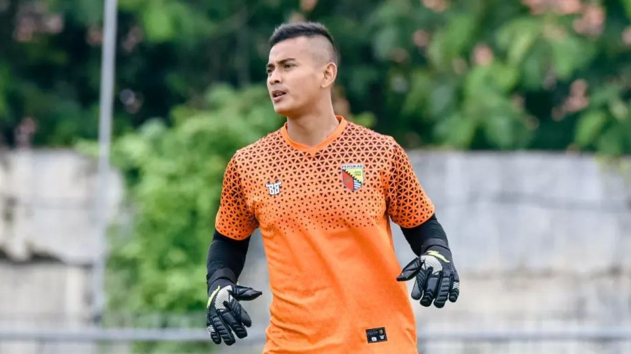 Dulu Pernah Dianggap Penerus Kurnia Meiga di Timnas Indonesia, Bagaimana Nasib Ravi Murdianto Saat Ini?
            - galeri foto
