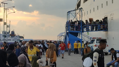 Info Mudik: Mudik Lebih Awal, Ribuan Penumpang Kapal Mulai Padati Pelabuhan Murhum Baubau