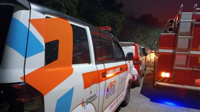 Situasi Terkini Insiden Ledakan Gudang Amunisi, Puluhan Ambulans Siaga di Lokasi