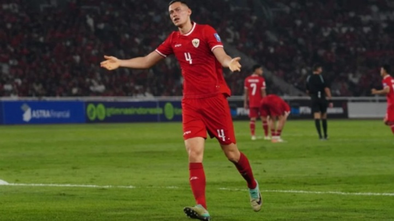 Rumah Tangga Safee Sali Jadi Sorotan di Malaysia, Pemain Naturalisasi Ini Bisa 'Ditendang' Shin Tae-yong dari Timnas Indonesia Gara-gara Jay Idzes
            - galeri foto