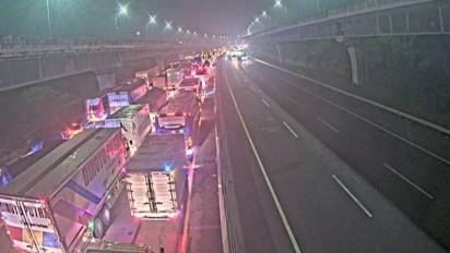 Info Mudik, Senin Dini Hari Ini Tol Jakarta-Cikampek Padat Merayap, Lihat Fotonya