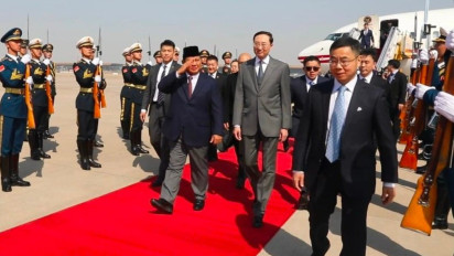 Momen Prabowo Tiba di China, Disambut Upacara Militer dan Sejumlah Pejabat Tinggi