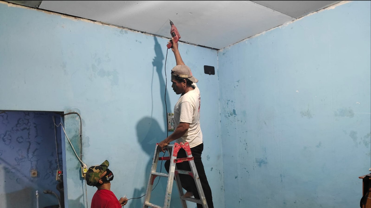 Kolonel Rico Ungkap Kondisi Terkini Gudang Amunisi yang Meledak di Bogor, Rumah Rusak Mulai Diperbaiki
            - galeri foto