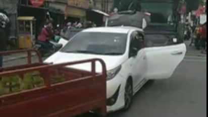 Kronologi Wanita Bermobil Bunuh Perempuan Penjaga Toko Pakaian di Depan Umum di Tangsel, Tusuk Korban dengan Sajam Lalu Kabur